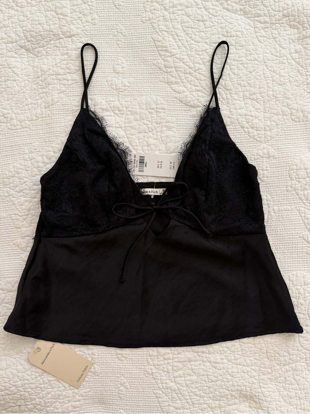 Abercrombie & Fitch Bella tie front cami
Black